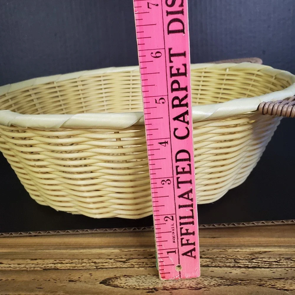 Faux Wicker Woven Cat Ears Round Pet Bed Basket‎ 14x15x4.5